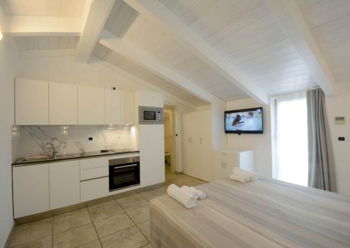 albapalace de moderne-geräumige-apartments-mit-meerblick-alba-adriatica 012