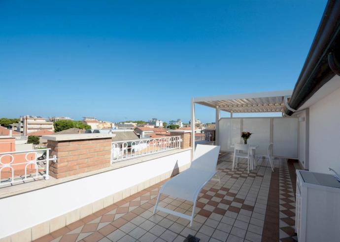 albapalace en modern-spacious-apartments-with-sea-view-alba-adriatica 013