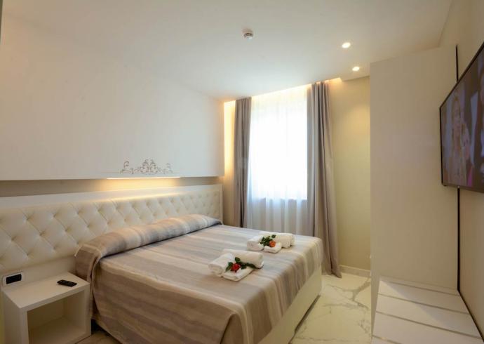 albapalace en modern-spacious-apartments-with-sea-view-alba-adriatica 026