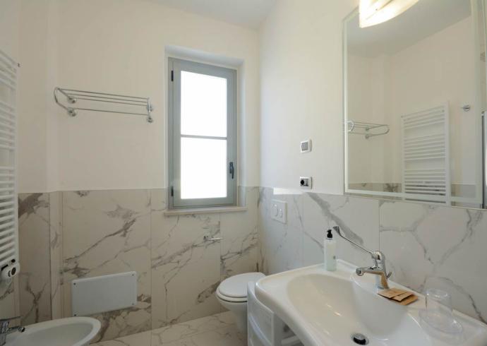 albapalace en modern-spacious-apartments-with-sea-view-alba-adriatica 030