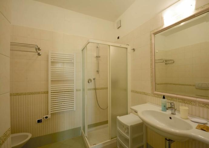 albapalace en modern-spacious-apartments-with-sea-view-alba-adriatica 031