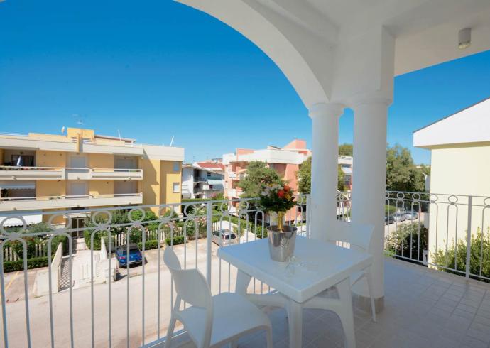 albapalace en modern-spacious-apartments-with-sea-view-alba-adriatica 035